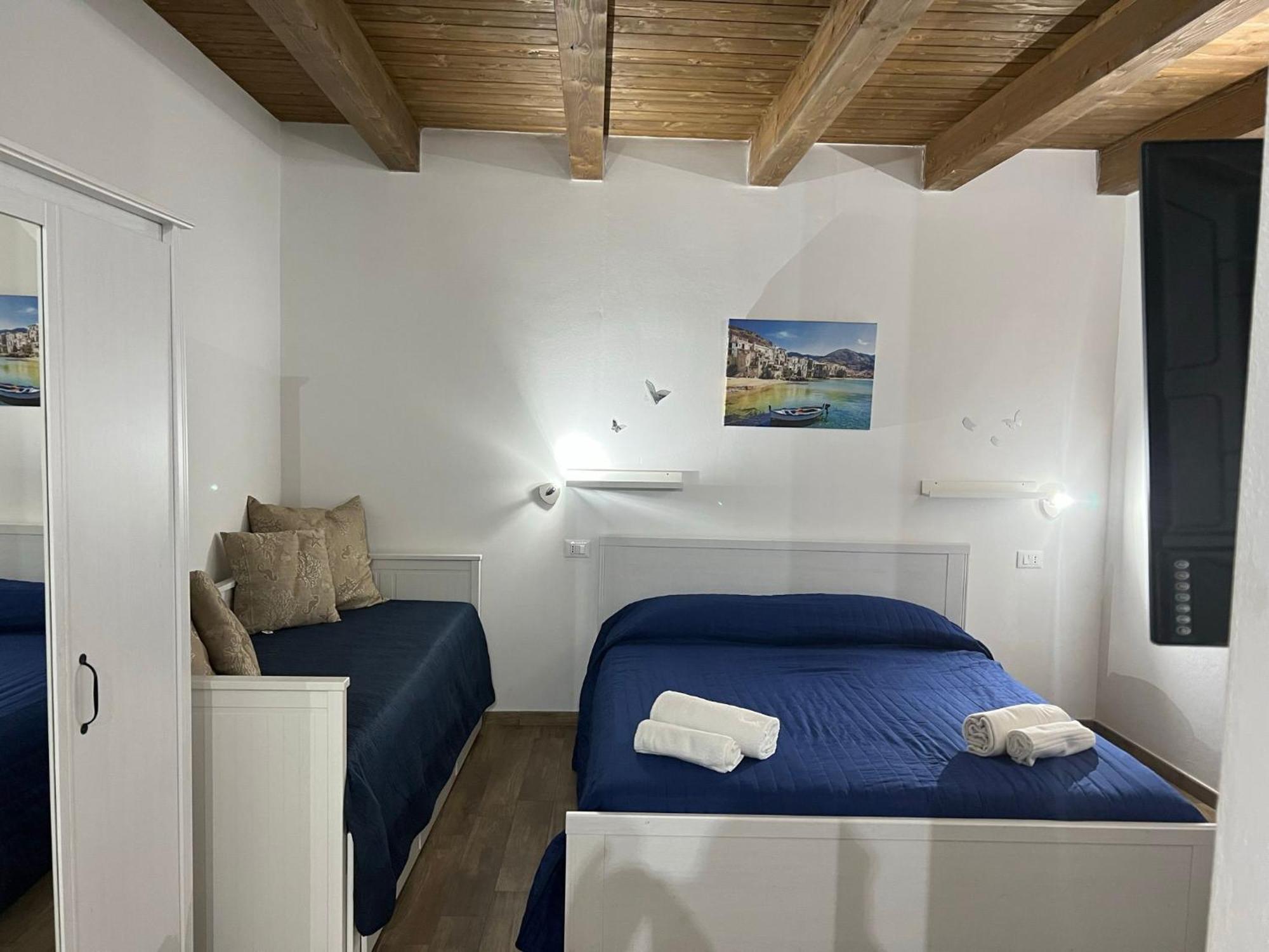 67 Rooms 切法卢 外观 照片